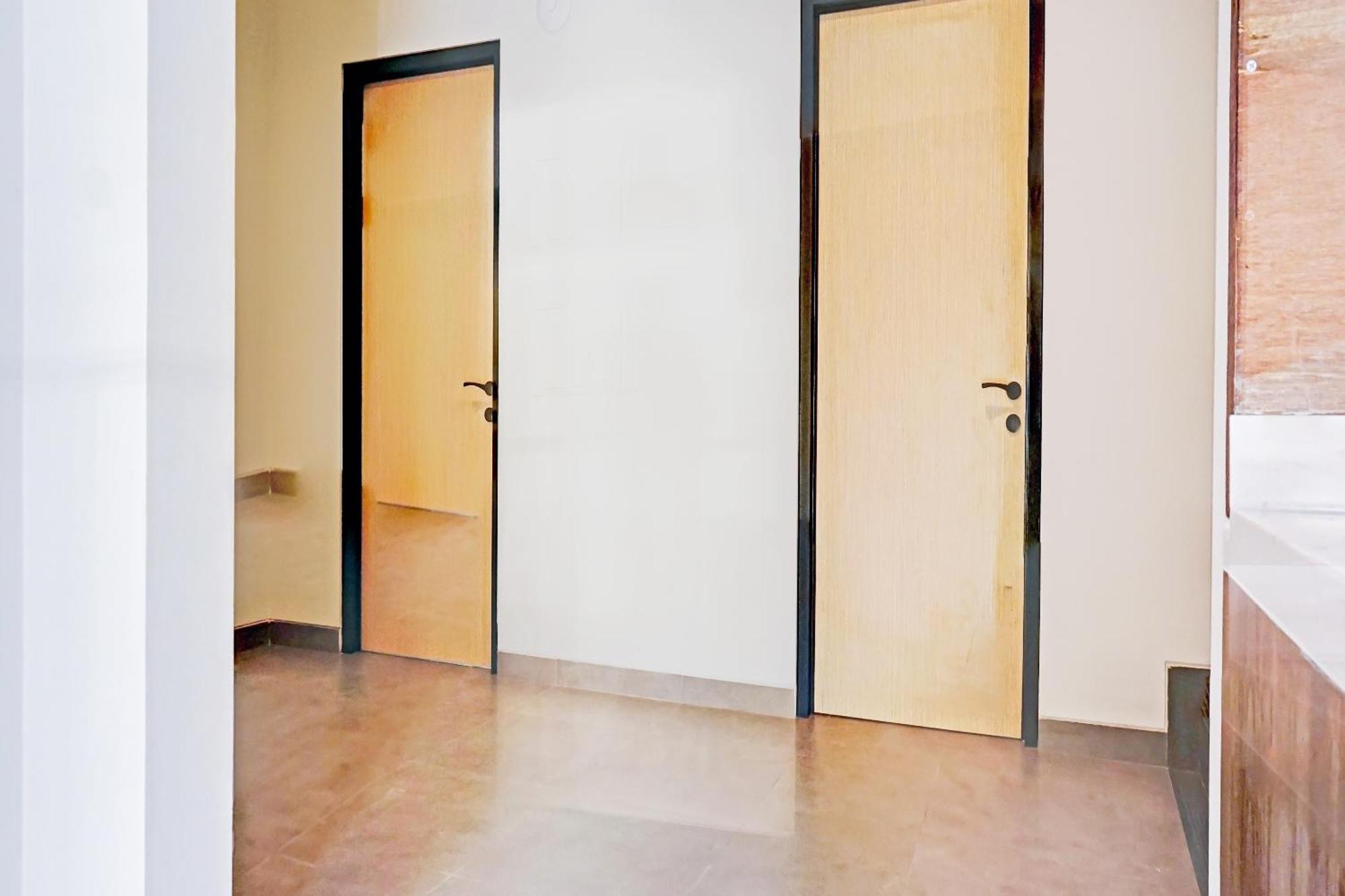Super Oyo Capital O 90635 Tango Juliet Residence Jakarta Ngoại thất bức ảnh