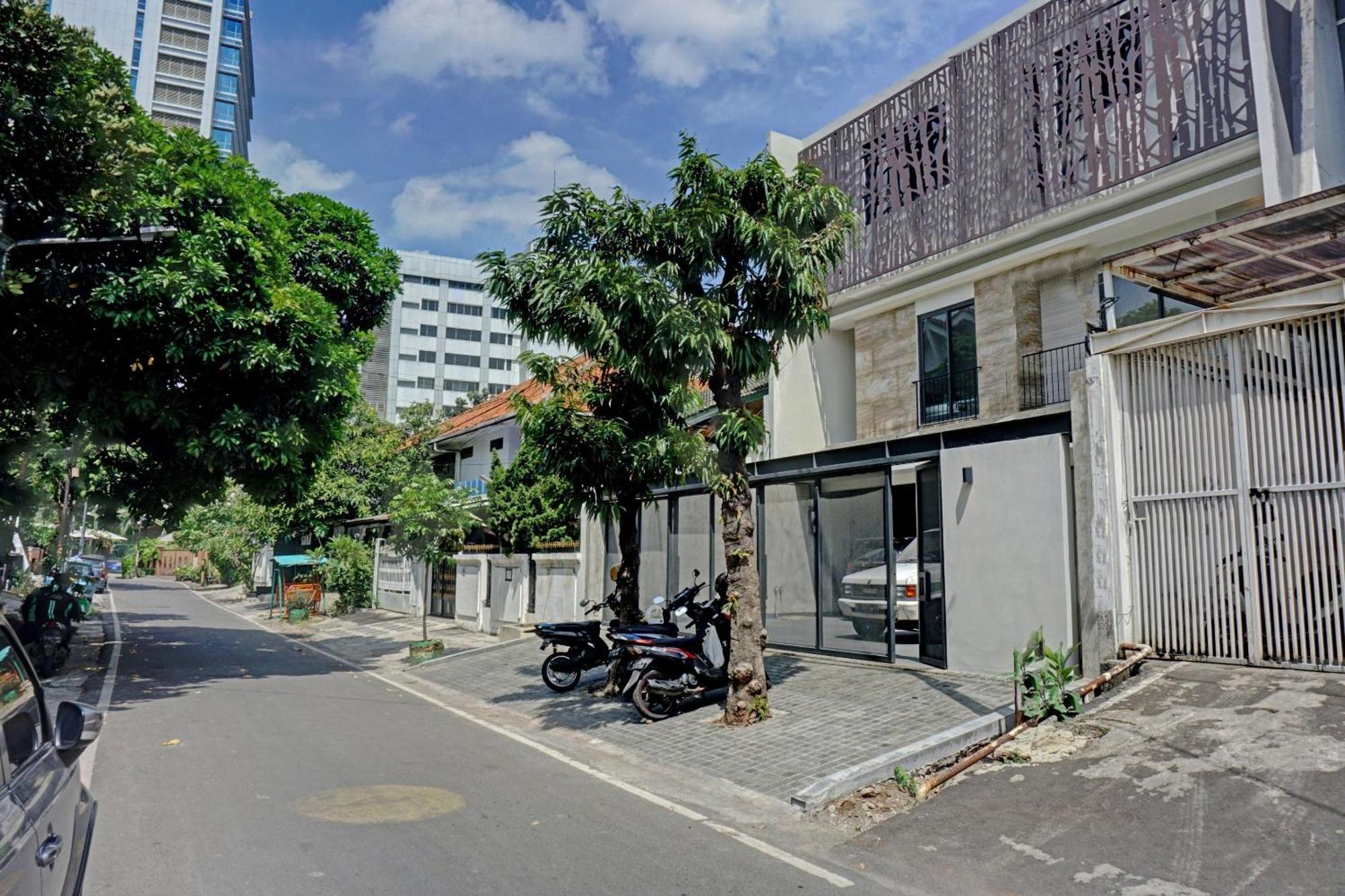 Super Oyo Capital O 90635 Tango Juliet Residence Jakarta Ngoại thất bức ảnh