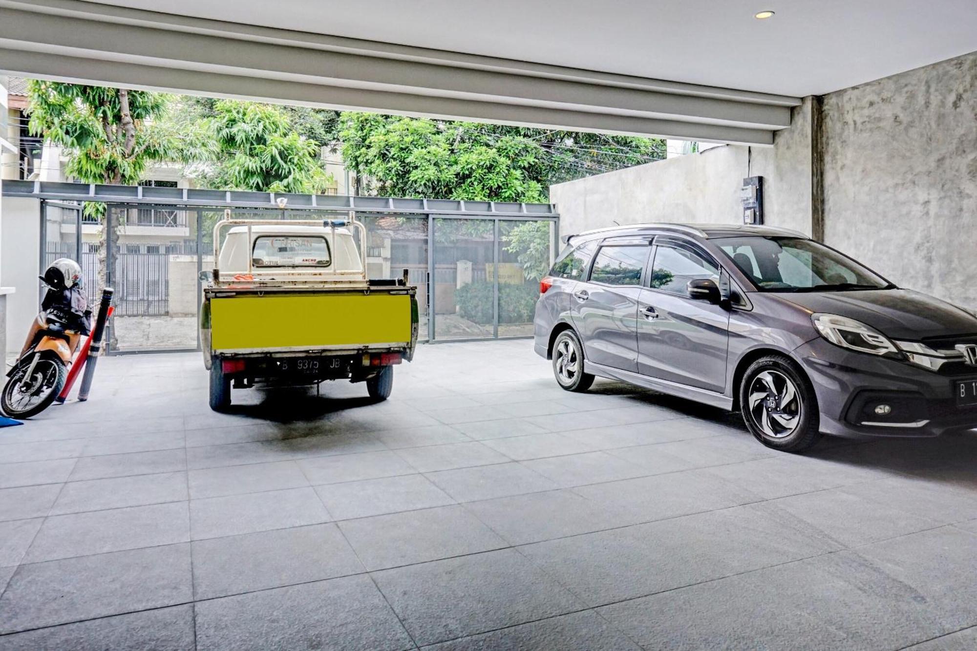 Super Oyo Capital O 90635 Tango Juliet Residence Jakarta Ngoại thất bức ảnh